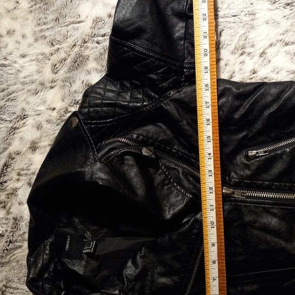 Forever 21 Black faux Leather Biker jacket Large - Picture 3 of 9